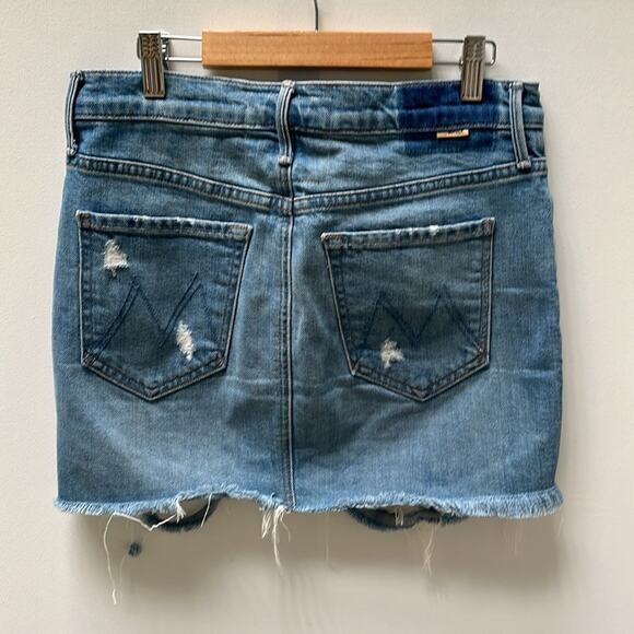 Mother The Vagabond Mini Fray Denim Skirt in Destroyed Bills Size 25 - Picture 4 of 13